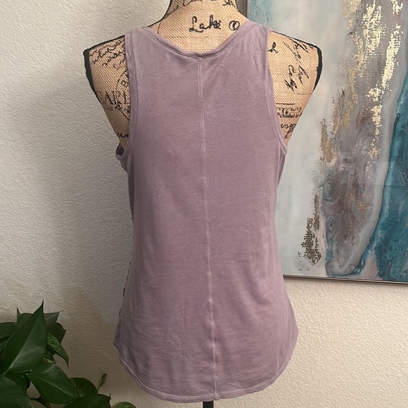 Express Top
Silver sequence ombre
Size M
Excellent condition
#266A - Picture 7 of 8